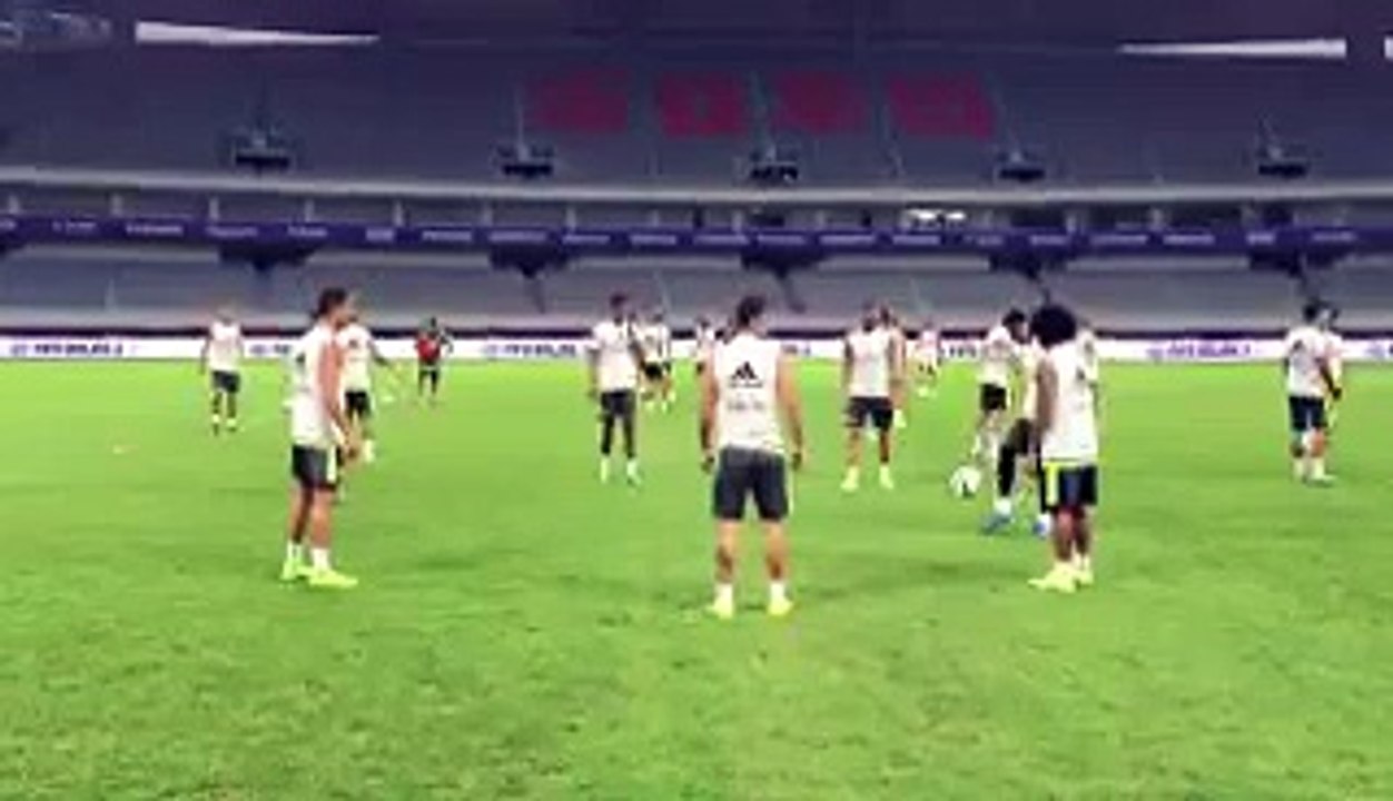 Cristiano Ronaldo Casually Produces Awesome Piece of Skill During Training