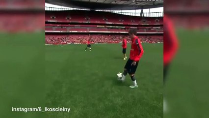 Koscielny scores stunning rabona after keepy ups in training