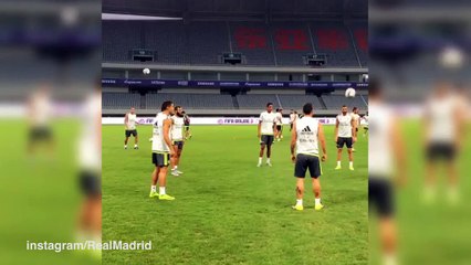 Ronaldo dazzles with no-look bouncing pass in Real training