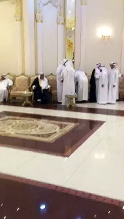 تصبيرة الشاورما بصالة الزواج هههههههههههههه