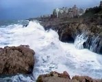 Tempesta a Polignano a Mare, mareggiata del  06-01-2012.