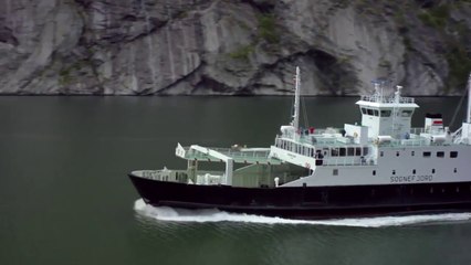 Volkswagen Polo R WRC races a downhill skiing gold medallist