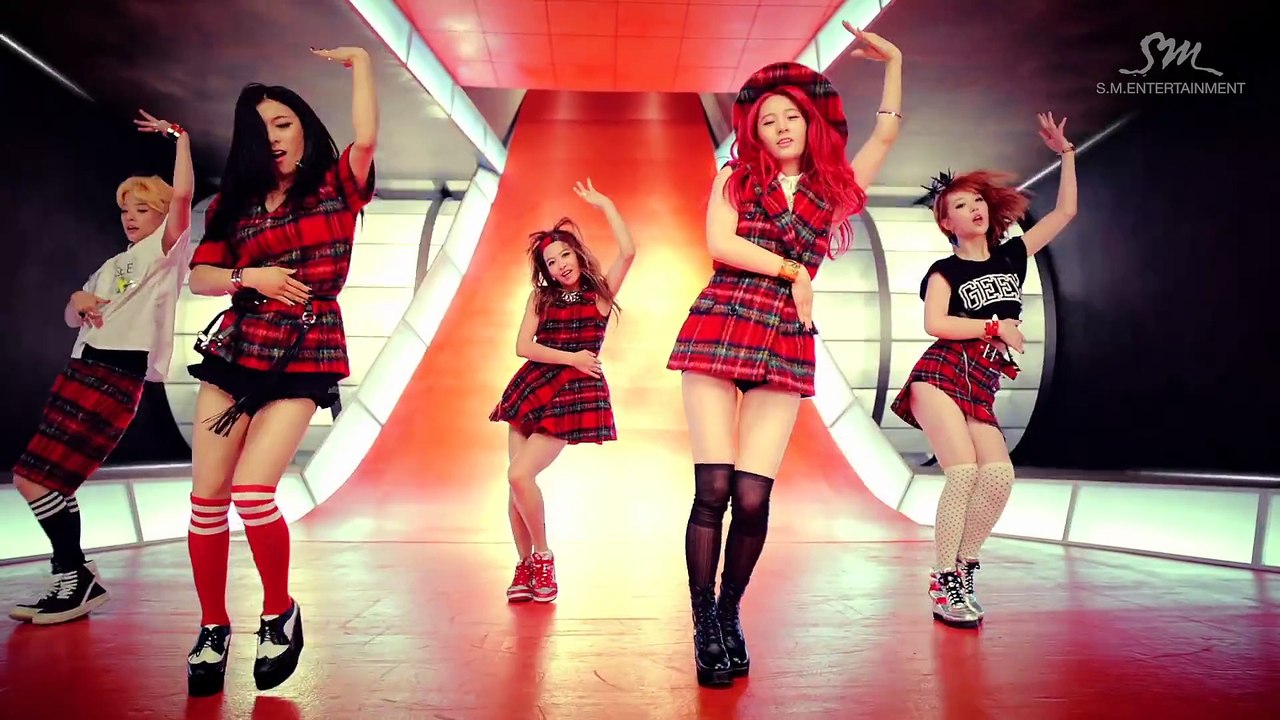 에프엑스_첫 사랑니(Rum Pum Pum Pum)_Music Video