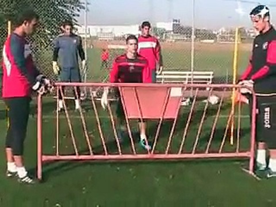ENTRENAMIENTO ESPECÍFICO DE PORTERO SILVA 5.avi