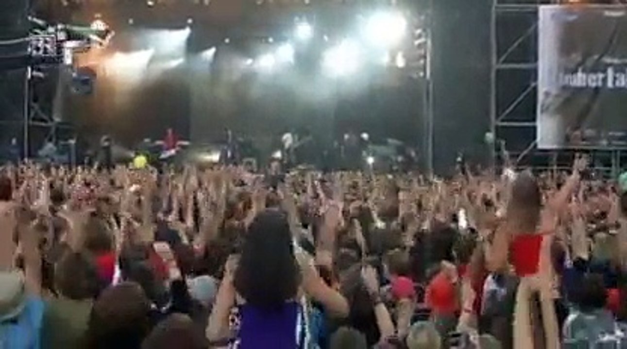 Wir Sind Helden - Denkmal - Live @ Taubertal Festival (2004)