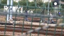 Parigi, Calais, Londra: vittime e feriti tra i migranti che tentano d'oltrepassare la Manica