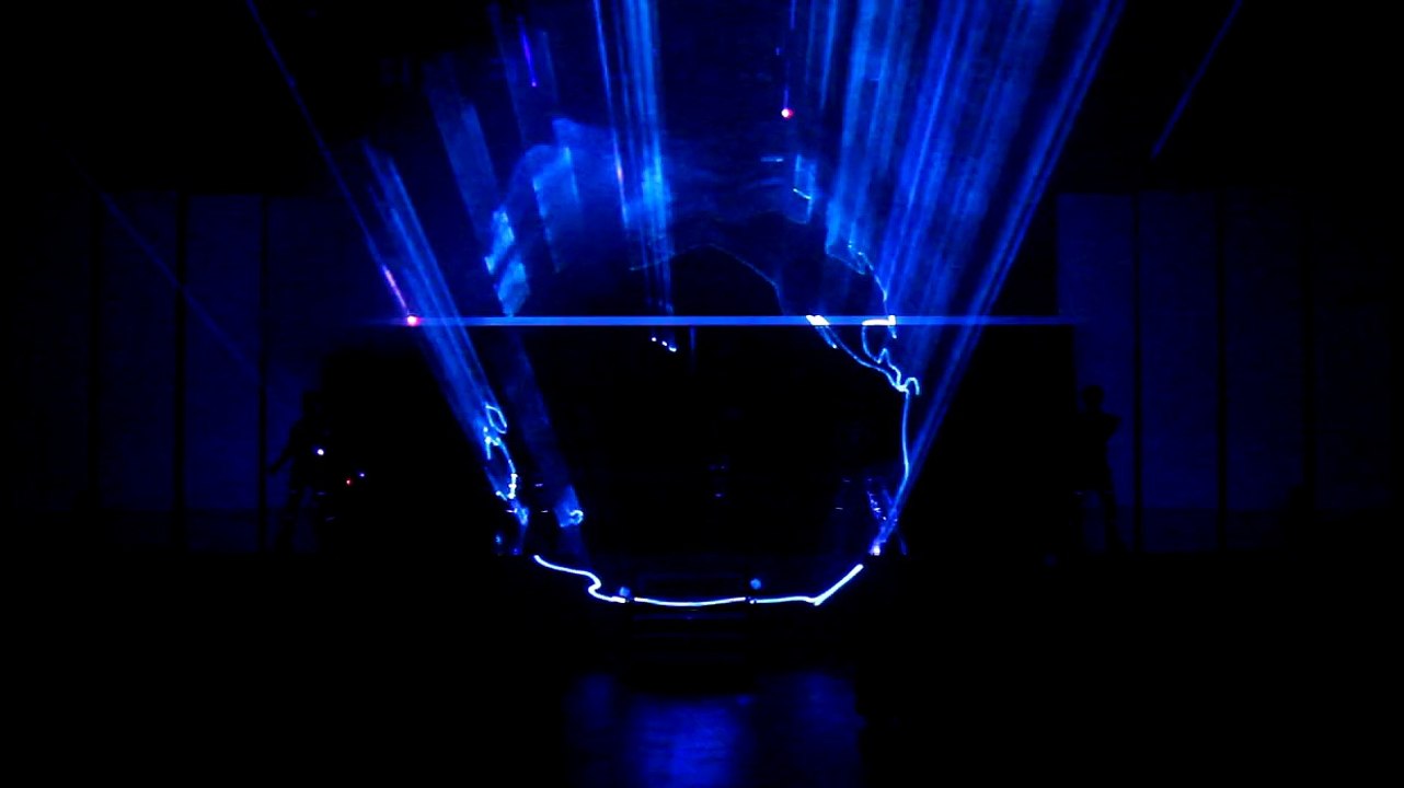 I.O.F CREW LED DANCE(TRON DANCE) PERFORMANCE