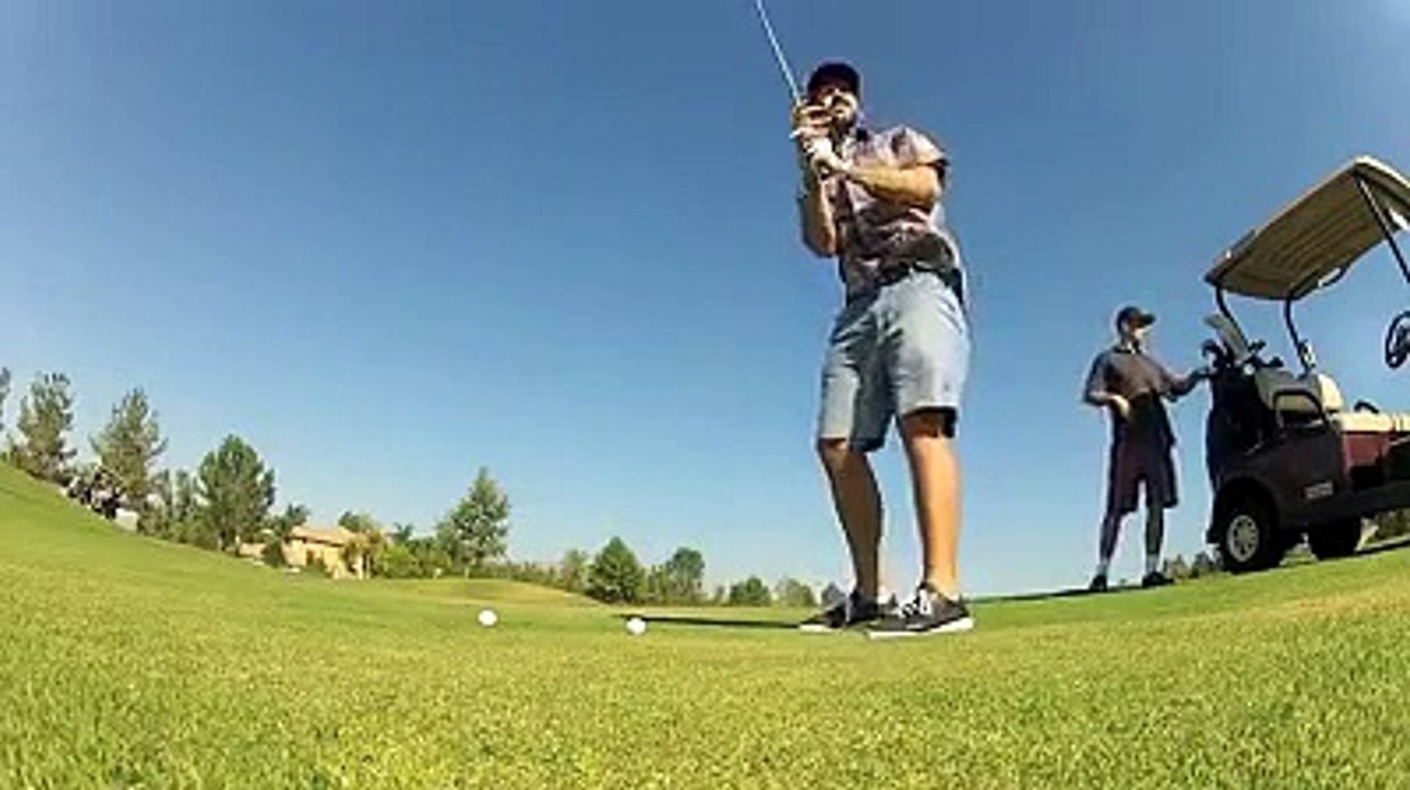 Ce golfeur éclate sa GoPro en un coup... Pas de chance