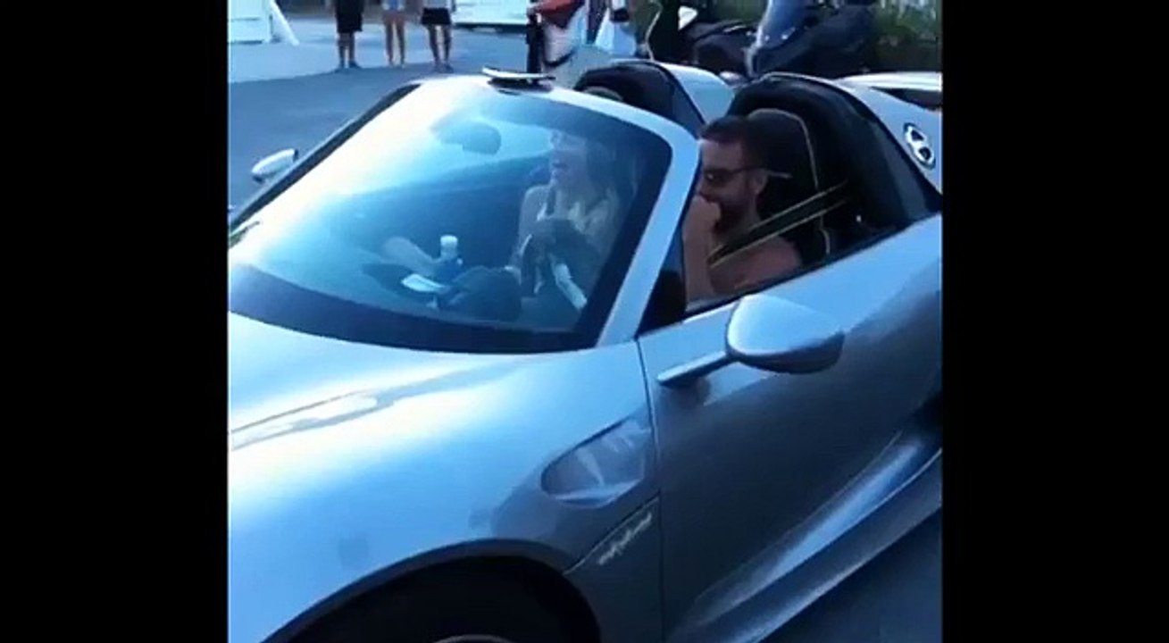 Crash d'une Porsche 918 Spyder à Saint-Tropez