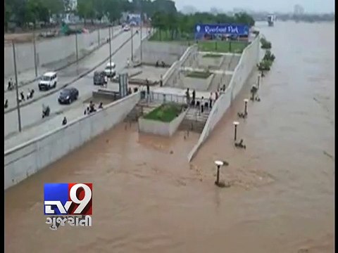 Alert sounded as Sabarmati River crosses danger mark, Ahmedabad - Tv9 Gujarati