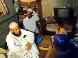 Watch What This Peer Is Doing with Women and Men Openly, Really Shameful - Video DailymotionPeer Is Doing with Women