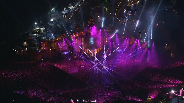 Feu d'artifice pour David Guetta à Tomorrowland