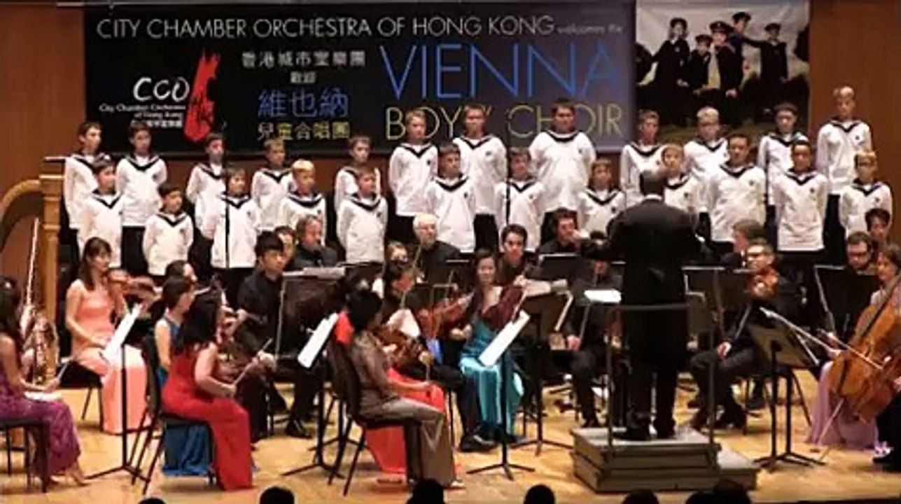 Mozart Ave Verum Corpus - Vienna Boys' Choir & City Chamber Orchestra of Hong Kong