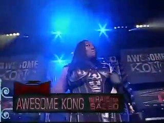 Awesome Kong fan challenge in Memphis Tennessee