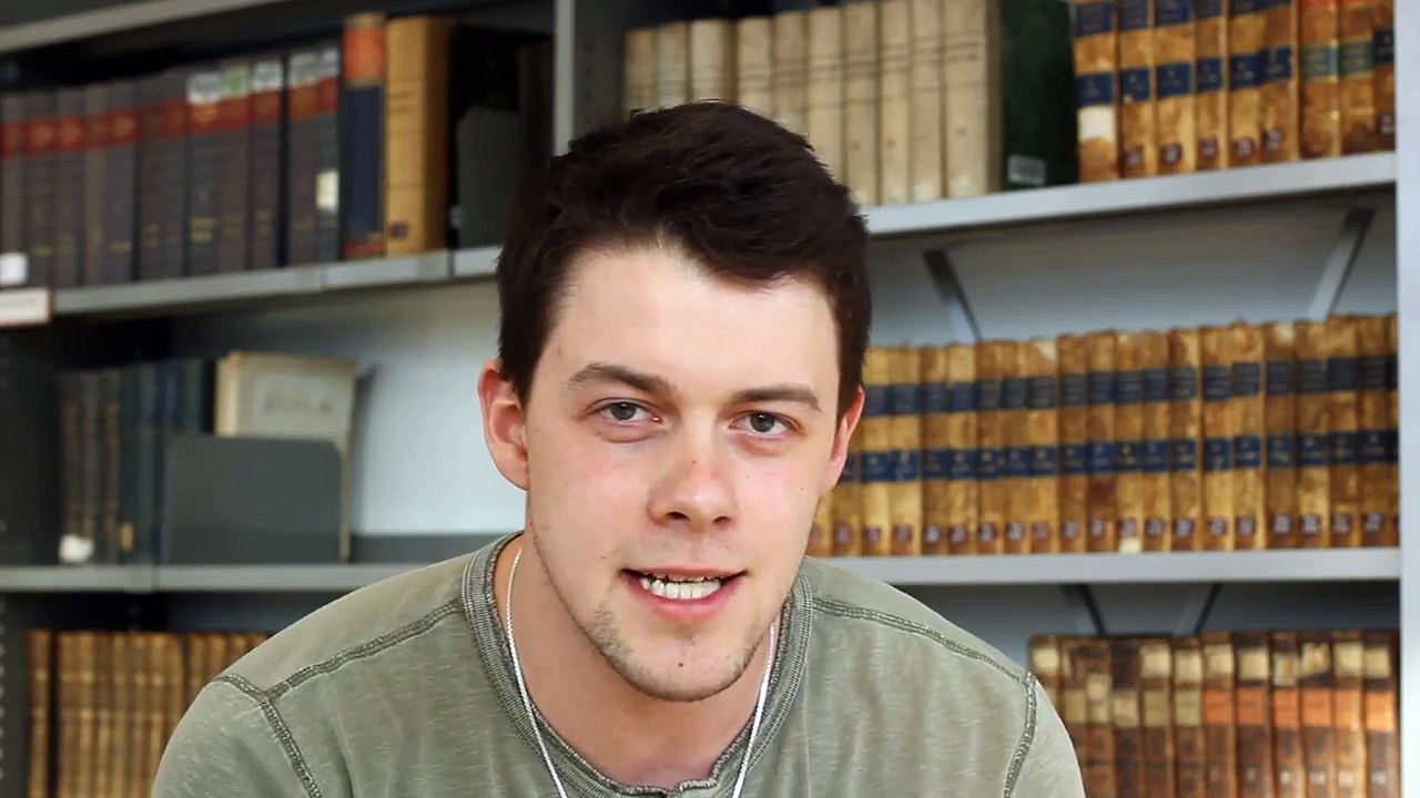 WIKITONGUES: Kiefer speaking English