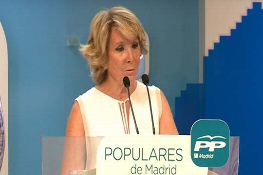 Aguirre celebra el archivo de la querella de Podemos