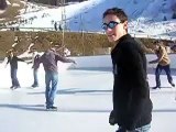 chute en patin à glace