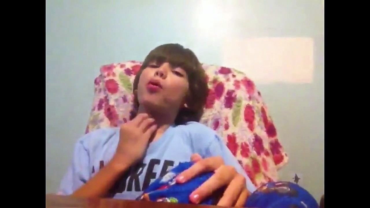 Funny vid of my cousin beat boxing
