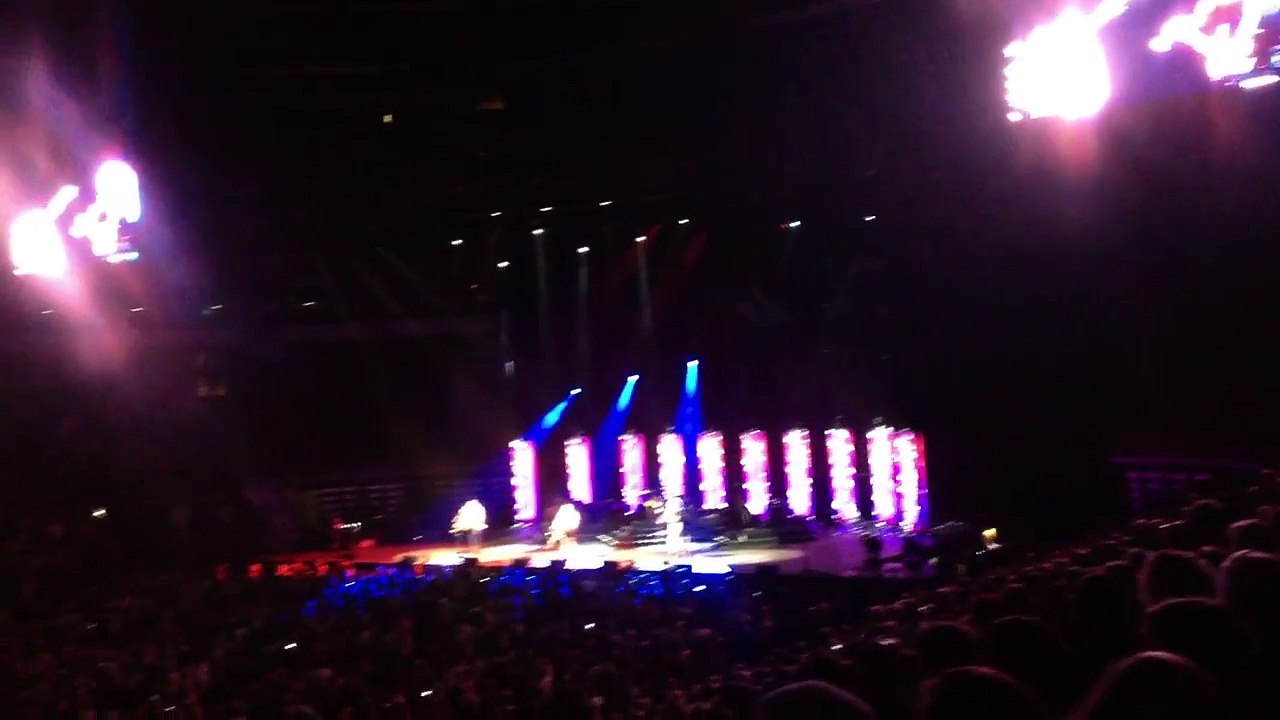 Dixie Chicks - Travelling Soldier | Live in Vancouver, October 2013