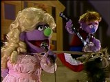 Classic Sesame Street - Polly Darton sings to her dog