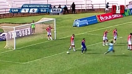 Le magnifique ciseau acrobatique de Danilo Carando