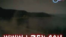 عم يبكي