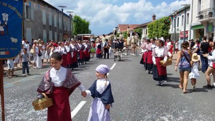 Défilé des fêtes de Tyrosse 2015  lous crabots de Semisens