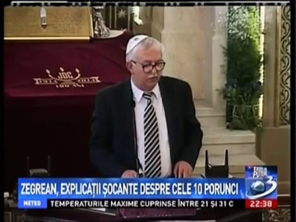Augustin Zegrean: Cine o fi tatăl tău, dacă tatăl tău este un bărbat şi mama ta este tot un bărbat?”