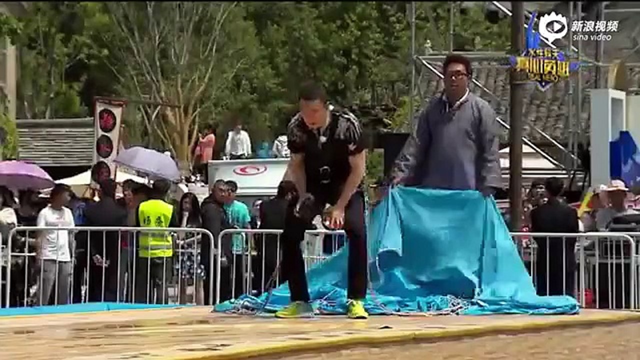 【花絮】 真心英雄節目花絮-張杰遭楊坤無視-跳機械舞 Zhang Jie (Jason Zhang)