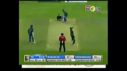 Shoaib Malik gets De Silva - PTV Cricket