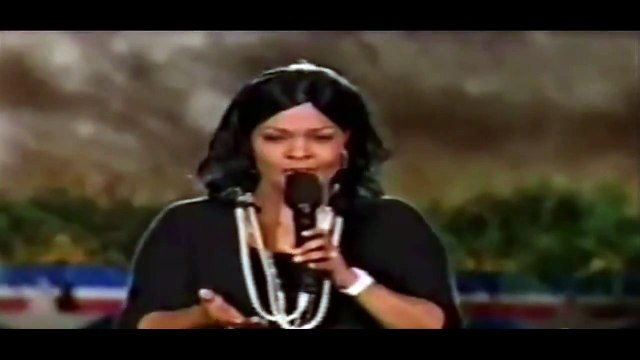 CeCe Winans The Lord's Prayer/Reach Out & Touch Somebody's Hand (Live)