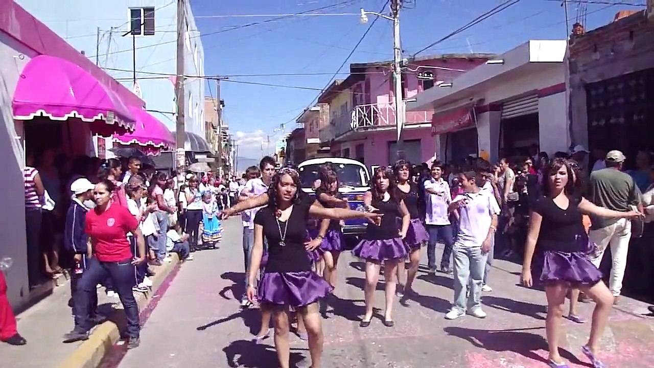 COREOGRAFIA DE LA PREPA DESFILE DEL 20 DE NOVIEMBRE