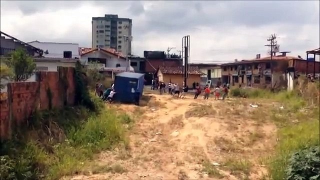 Barricada-Guarimba San Cristobal estado Tachira, Venezuela