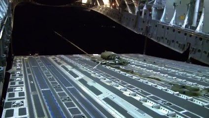 Kargo Uçağından Paraşüt İle Hummer Yollamak