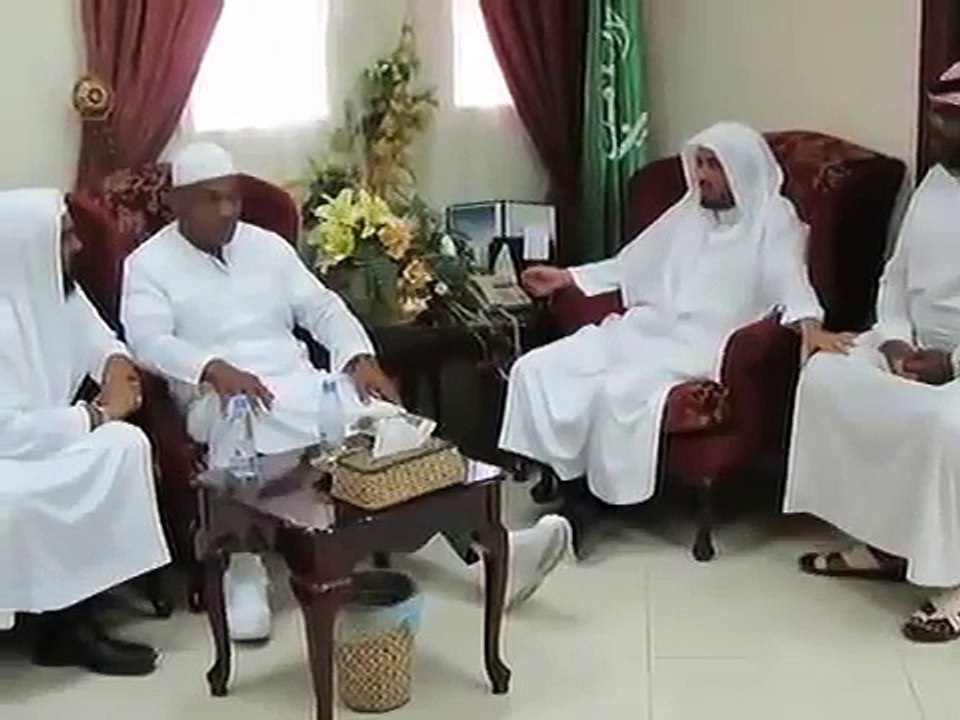Mike Tyson performs Umrah (Pelgrim to Mekka) Islam