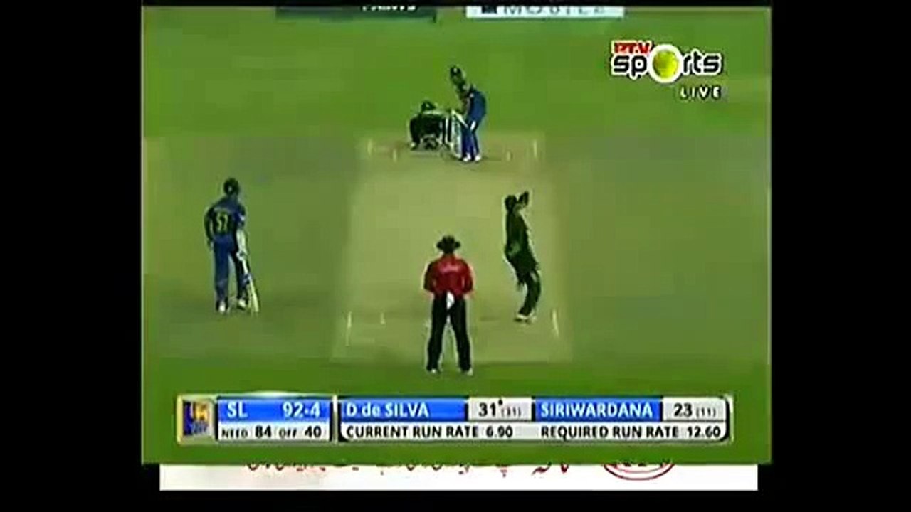 shoaib malik gets de silva..........MUST WATCH