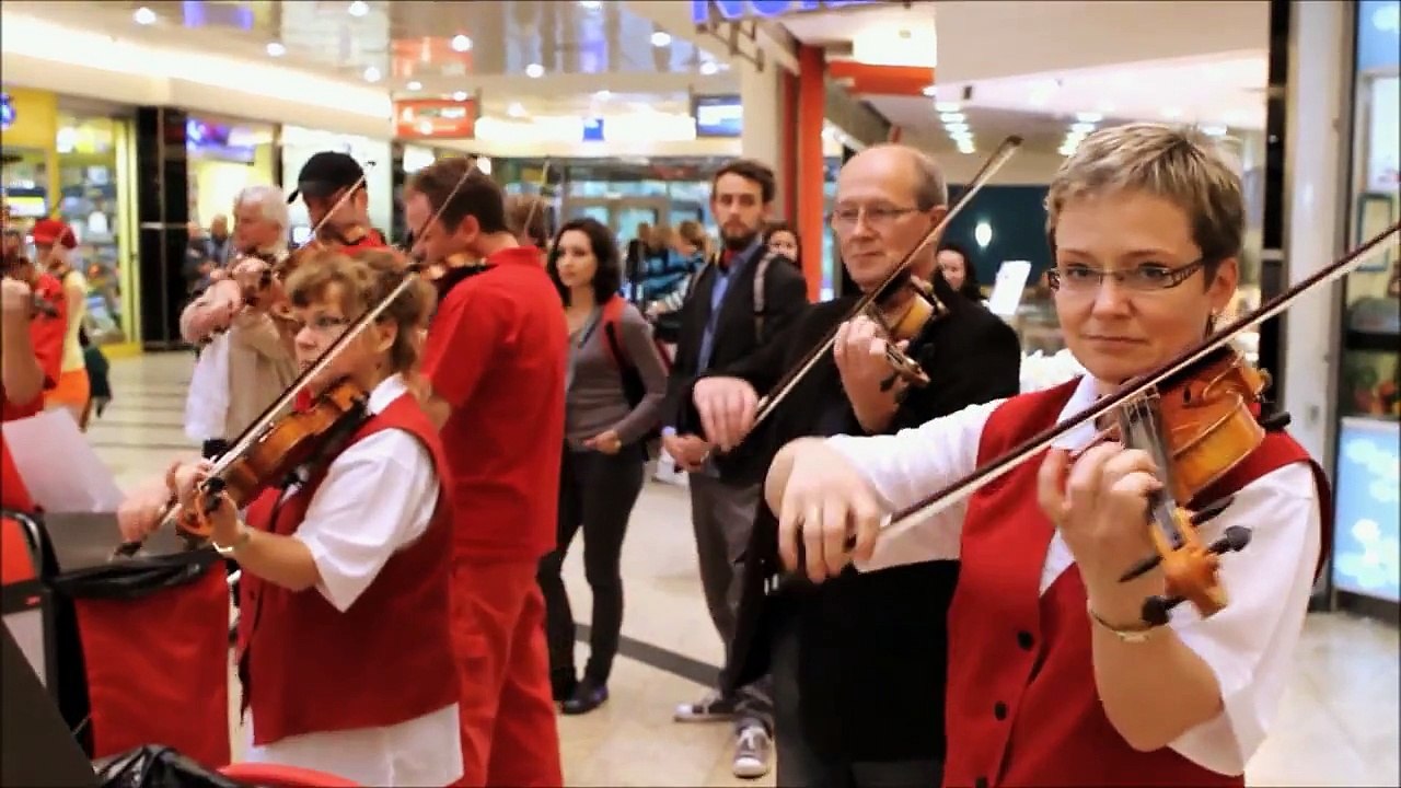 Flash mob - Filharmonie Brno - Galerie Vaňkovka / Kult.cz