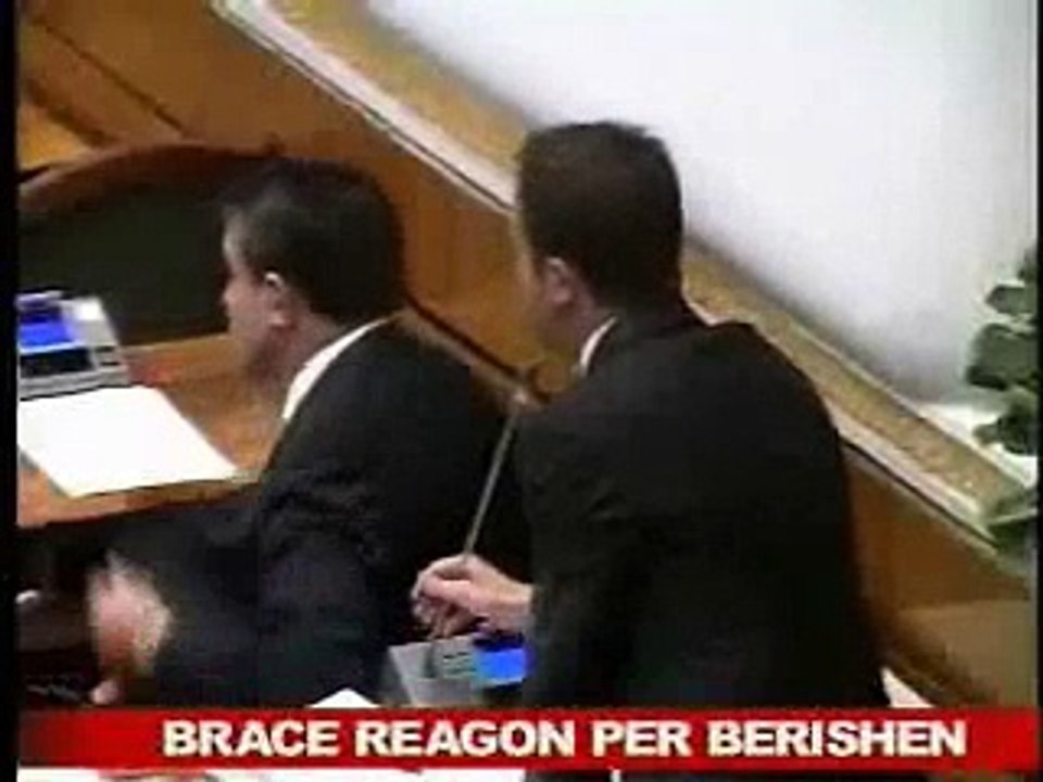 SALI BERISHA GALLAT NE PARLAMENT 2