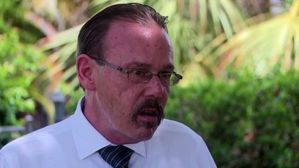 Florida lucha contra caracoles gigantes del tamaño de un zapato