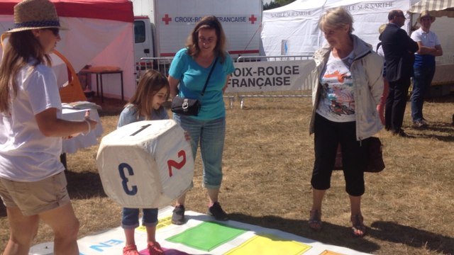 Animation de la Croix-Rouge sur l'aire d'autoroute