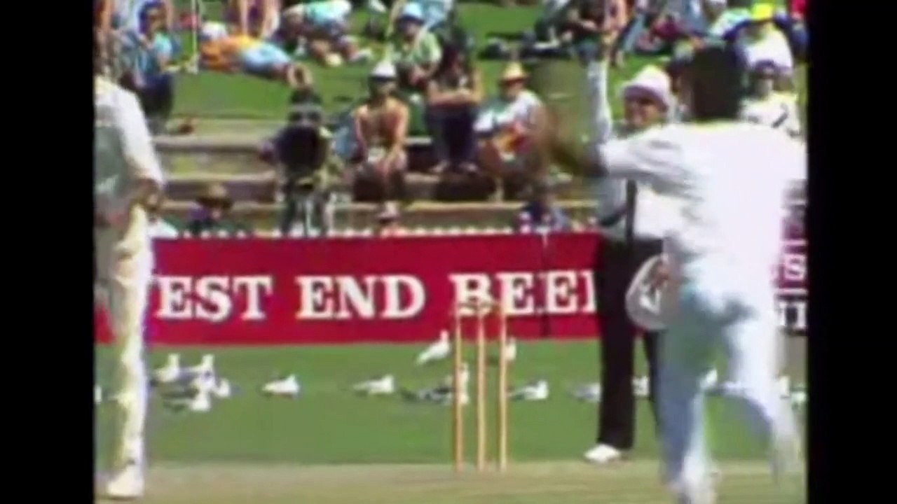 Young Wasim Akram taking Wickets - Amazing Wickets Collection Video 1
