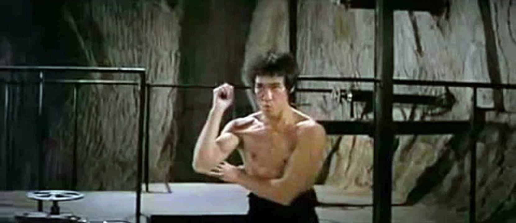 Bruce Lee Nunchaku Tutorial Enter the Dragon
