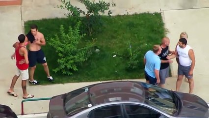 2 vs 4 street fight rumble in Russian housing project. - FİGHT !