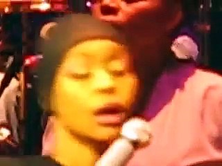 Erykah Badu performs "Call Tyrone" at Massey Hall, Toronto