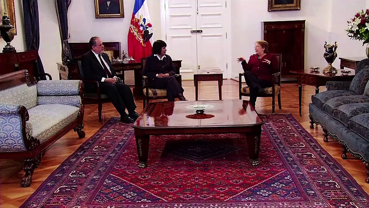 Bachelet meets with victim of Pinochet dictatorship era