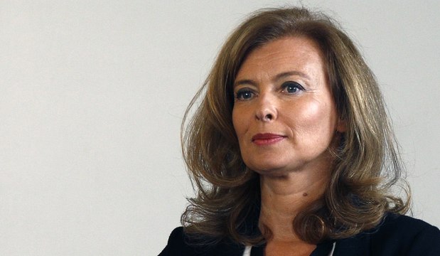 Quand Valérie Trierweiler attaque - ZAPPING ACTU BEST-OF DU 14/08/2015