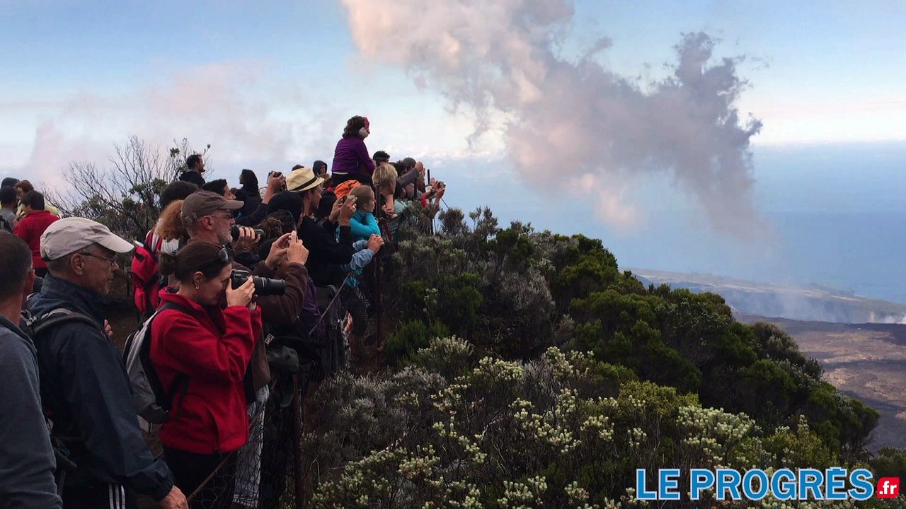 Le Piton de la Fournaise en éruption à La Réunion