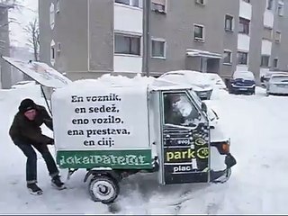 Piaggio Ape 50 in the snow