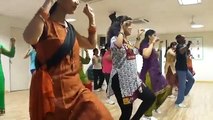 ANDHRA AUNTIES DANCING FOR POOVAI POOVAI.
