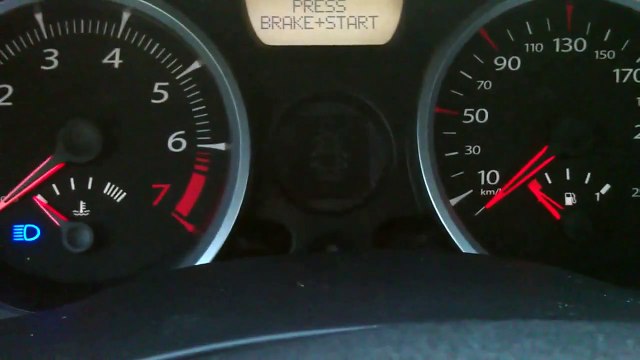 Рено меган 3 в мороз не заводится. Пуск автомобиля в холодную погоду для рено меган 2. Рено меган 2 запуск двигателя. Меган 2 запуск с быстрого старта. Плохо заводится рено меган дизельный в морозы.